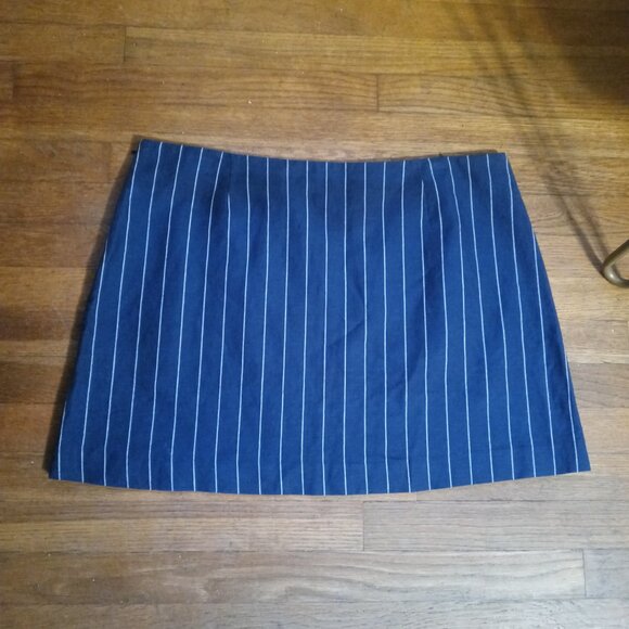 GAP plus linen cotton mini skirt in navy pinstripe (sz18) - Picture 5 of 9